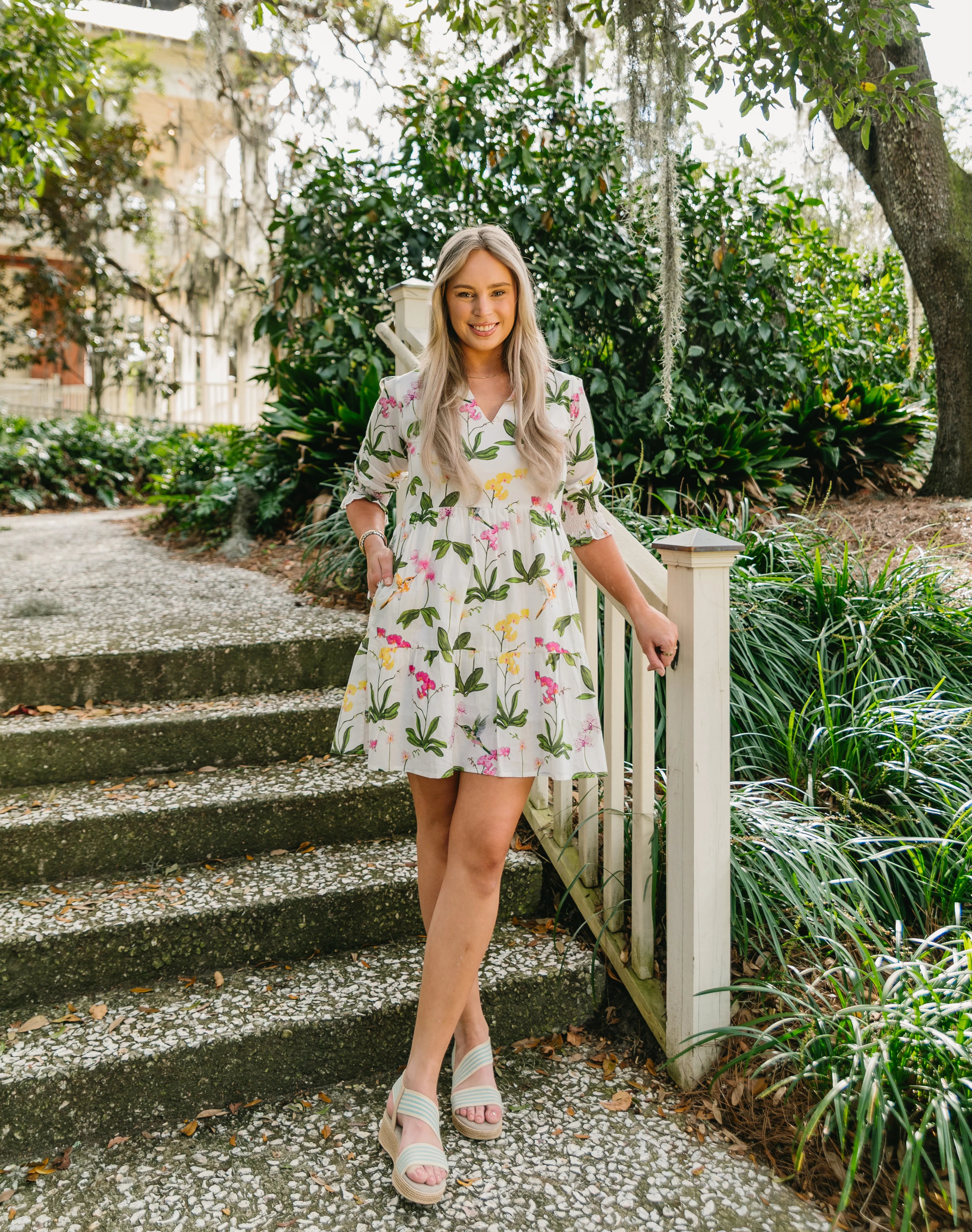 alexis green floral dress Color:kelly-green Cuff the exposed arm [color:black]color_family:black--8619654971649 Ovlias Sage Green Spaghetti