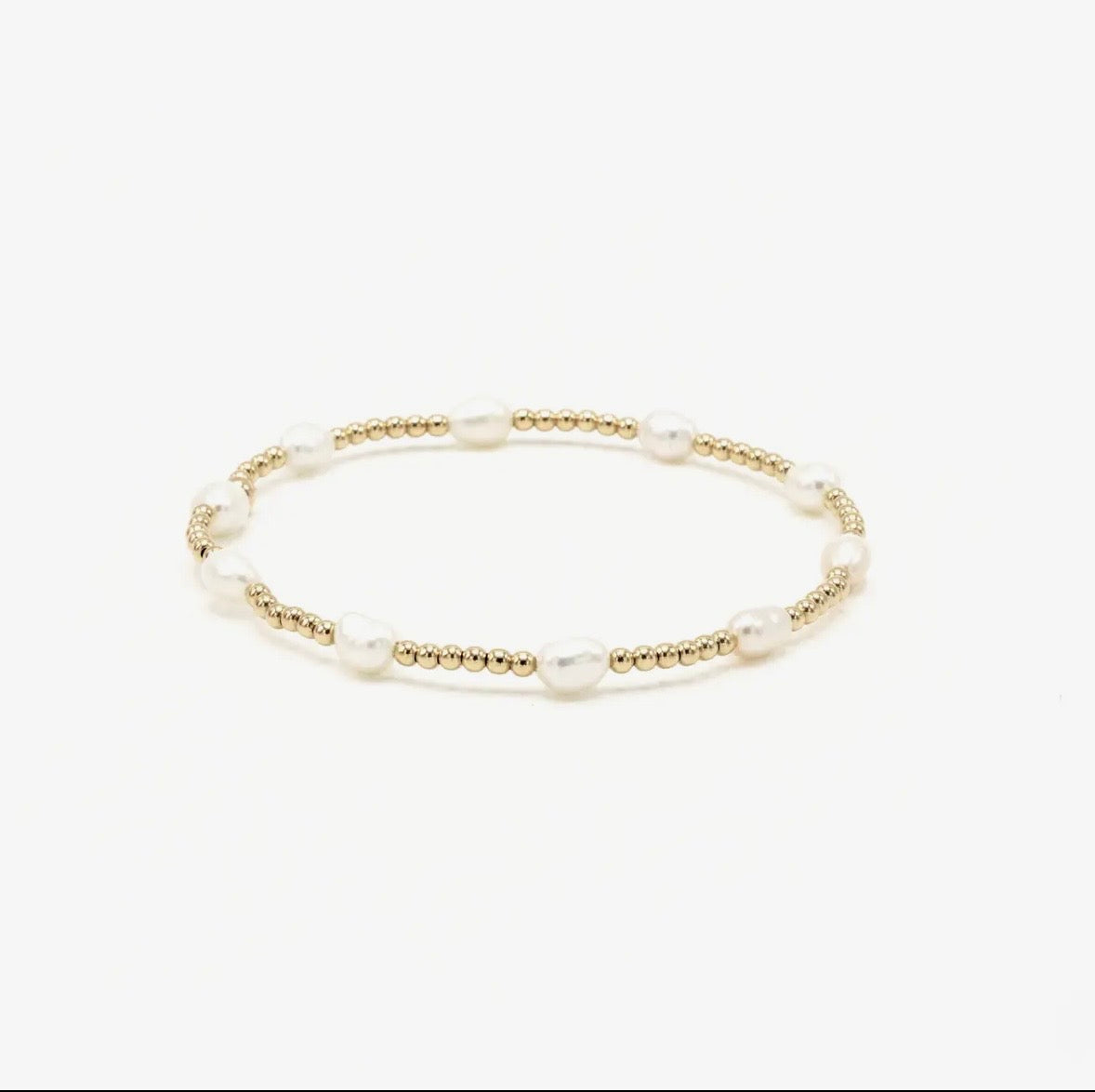 Petite Patterned Rice Pearl Bracelet