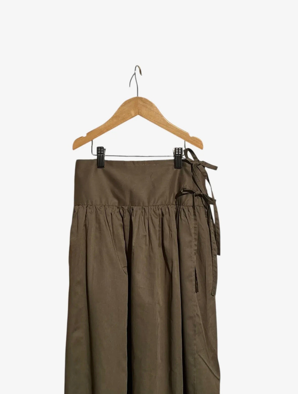 Alcea Wrap & Tie Skirt In Olive